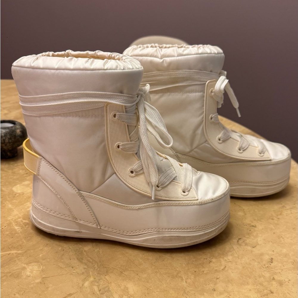 Bogner Women's Cream Winter Boots